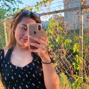 Meet your Posher, Fabiola